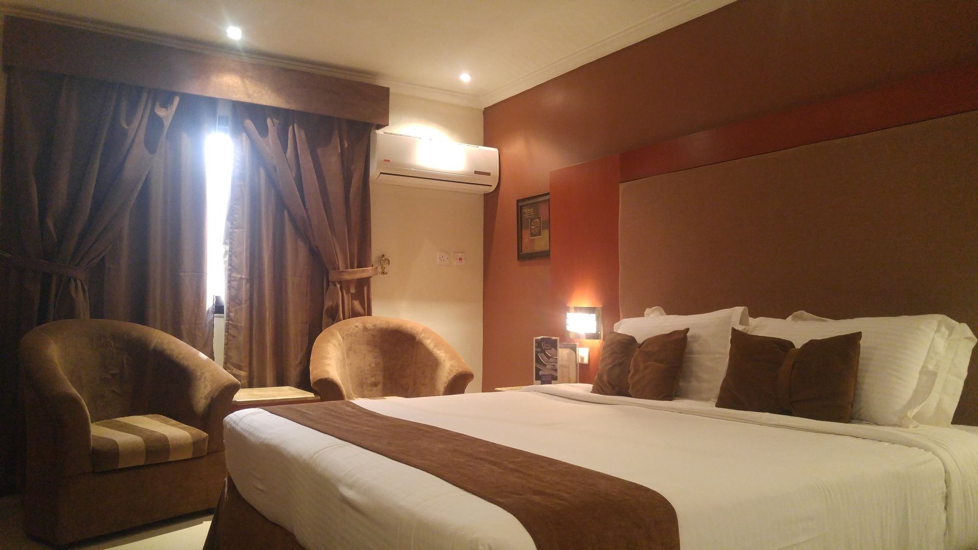 Al Muhaidb Al Takhassosi Abaqrino Riad Exterior foto
