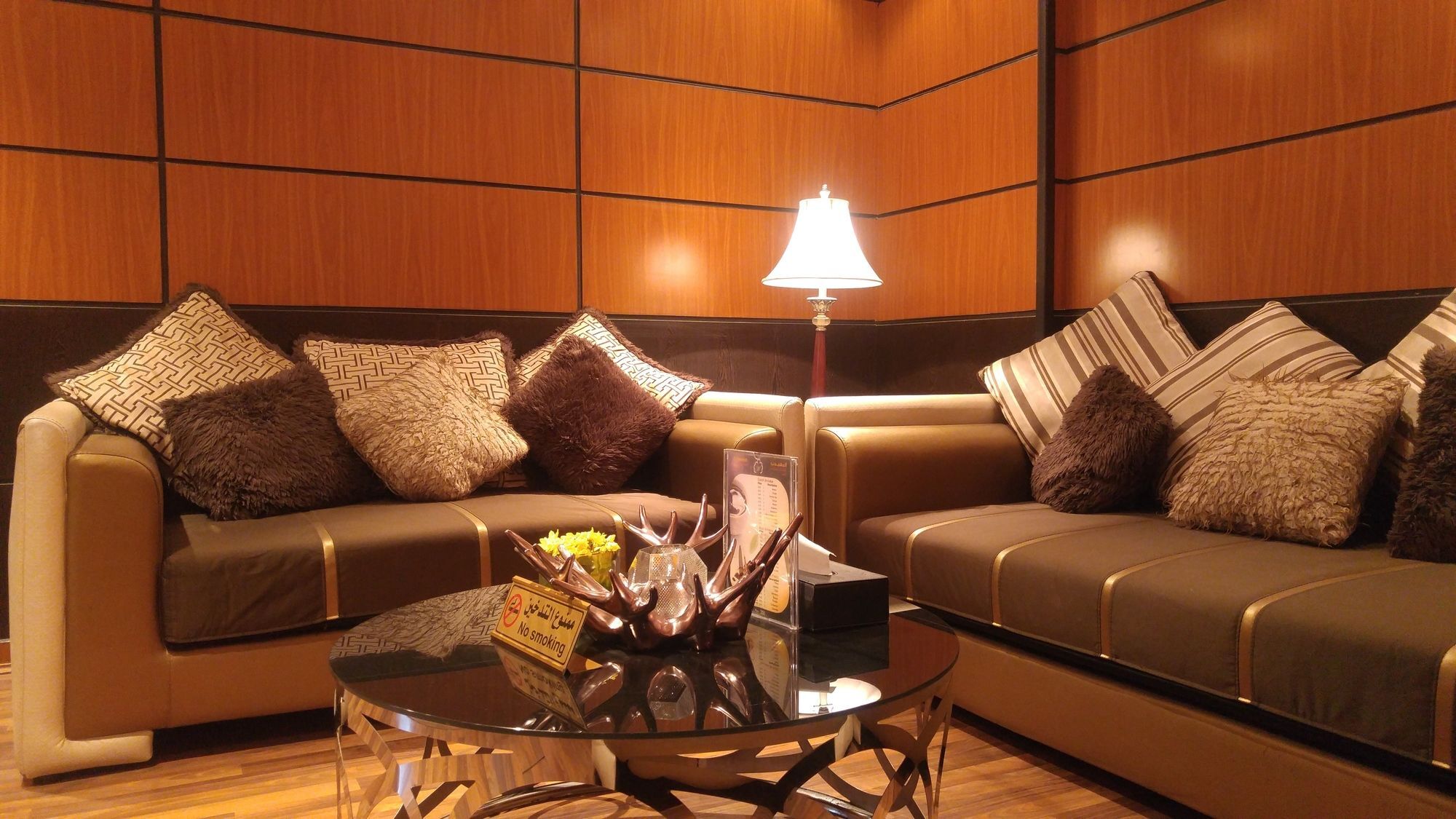 Al Muhaidb Al Takhassosi Abaqrino Riad Exterior foto